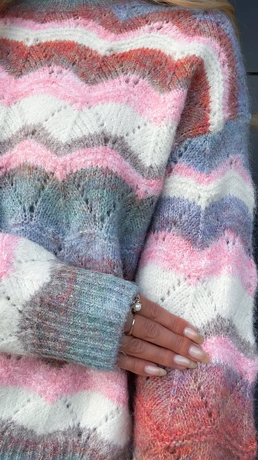 Pastelowy ażurowy sweter do jeansów ONE SIZE - R072