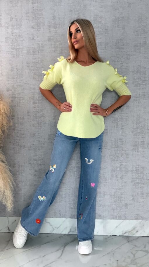 Ekskluzywne spodnie jeansowe BLUE JEANS z naszywkami - R634