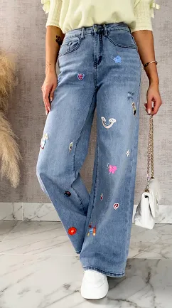 Ekskluzywne spodnie jeansowe BLUE JEANS z naszywkami - R634