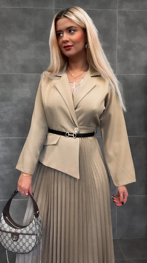 Beżowa długa MAXI sukienka z plisowanym dołem ONE SIZE - R281