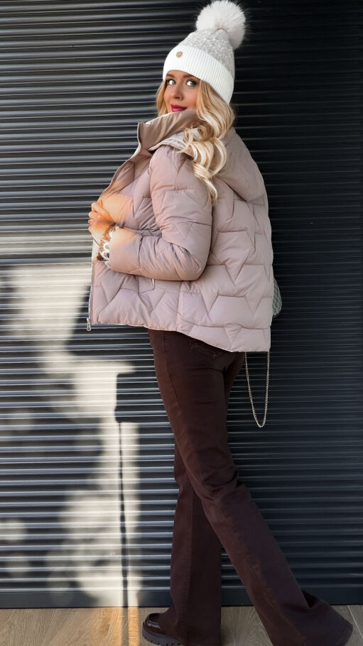 Lekka pikowana kurtka na zimę z kapturem BEŻOWA - R220A