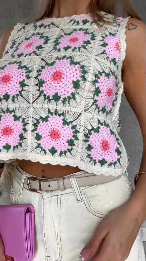 Ażurowy szydełkowy bezrękawnik ONE SIZE pink - R746