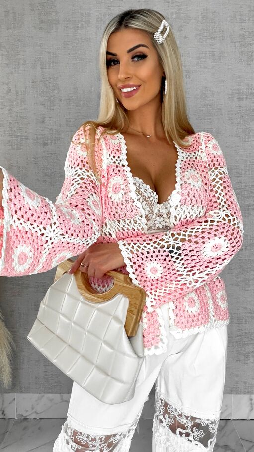 Ażurowy sweter szydełkowy na guziki ONE SIZE pink - R456