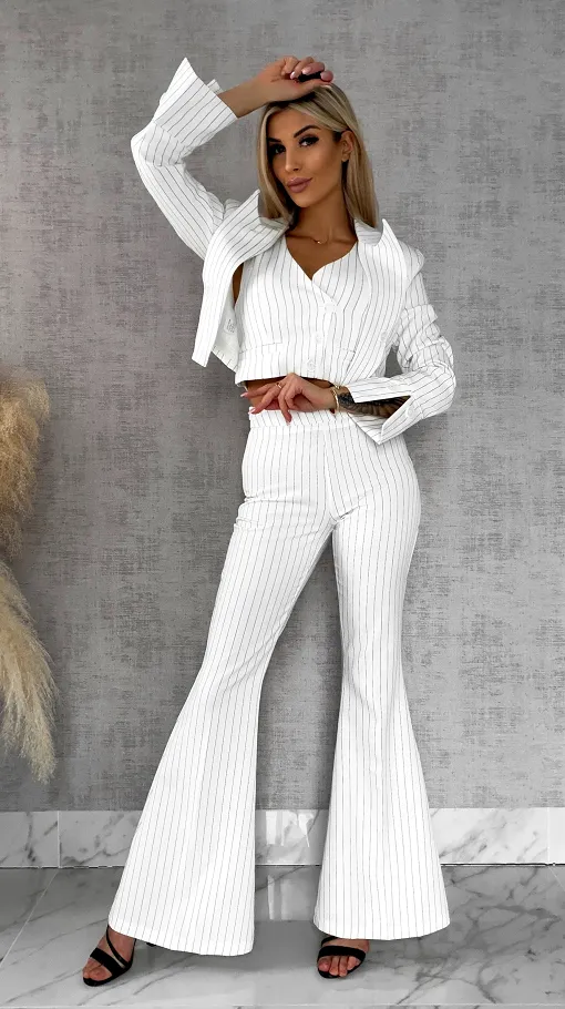 Elegancki biały komplet w paski 3w1 żakiet + kamizelka + spodnie - R490A