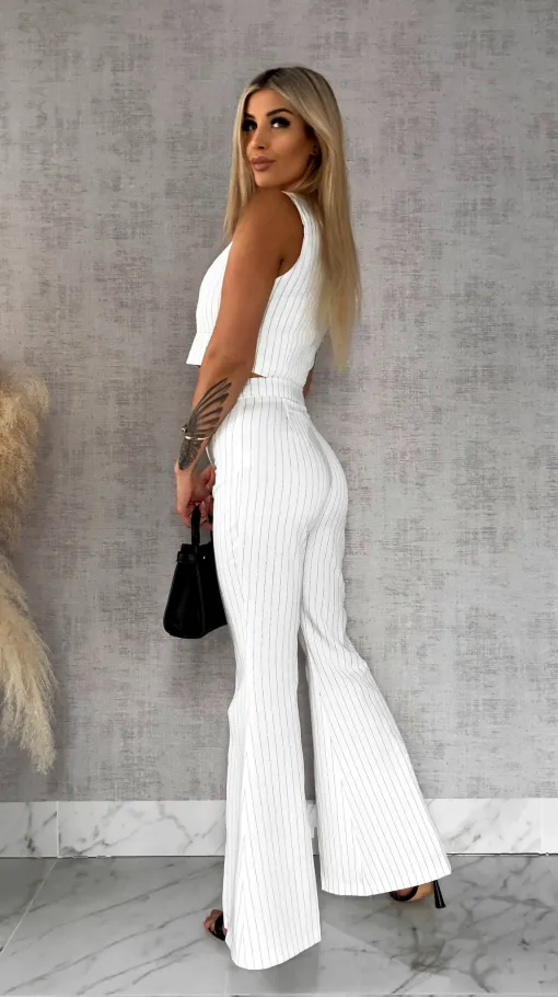 Elegancki biały komplet w paski 3w1 żakiet + kamizelka + spodnie - R490A