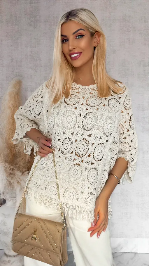 Szydełkowy sweter nietoperz w ażurowym stylu ONE SIZE ecru - R916