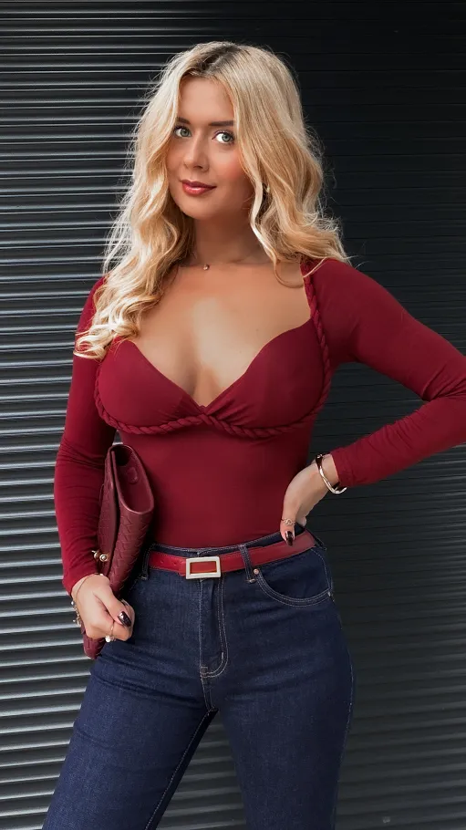 Bordowa bluzka z usztywnianymi miseczkami i sznurkiem one size - R275B