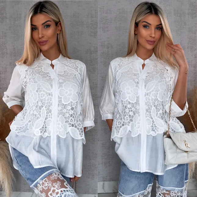 Elegancka biała bluzka koszulowa z gipiurą ONE SIZE - R677
