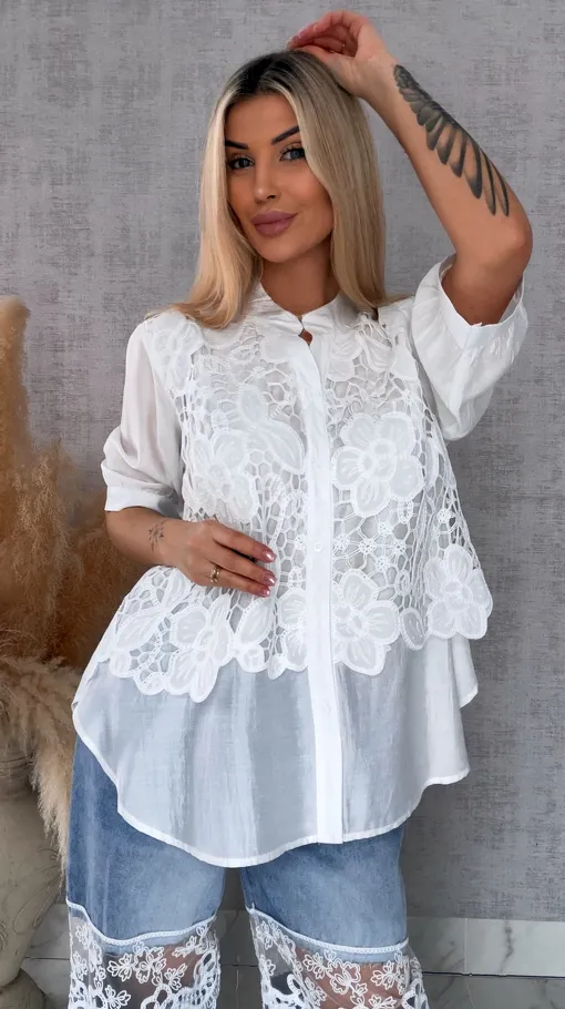 Elegancka biała bluzka koszulowa z gipiurą ONE SIZE - R677