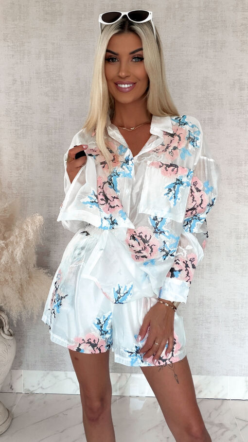 Wyjątkowy haftowany komplet bluzka koszulowa + spodenki WHITE - S054