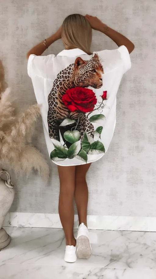 Asymetryczna biała koszula z panterą i różą ONE SIZE - R954