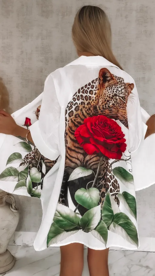 Asymetryczna biała koszula z panterą i różą ONE SIZE - R954