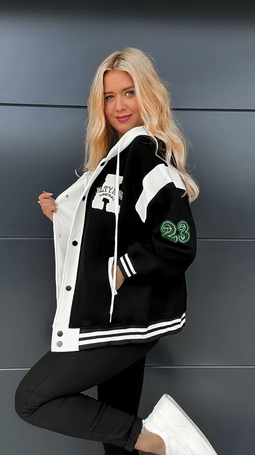 Czarna bluza OVERSIZE z kapturem zapinana na butony - P978A