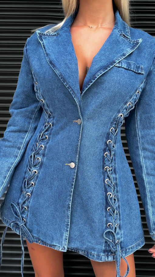 Wyjątkowa jeansowa marynarka z ozdobnymi wiązaniami BLUE JEANS - S484