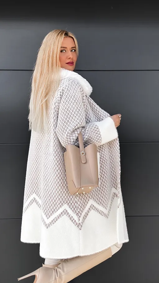 Elegancki jasny płaszcz wełniany ALPAKA z odpinanym futerkiem ONE SIZE - R040A