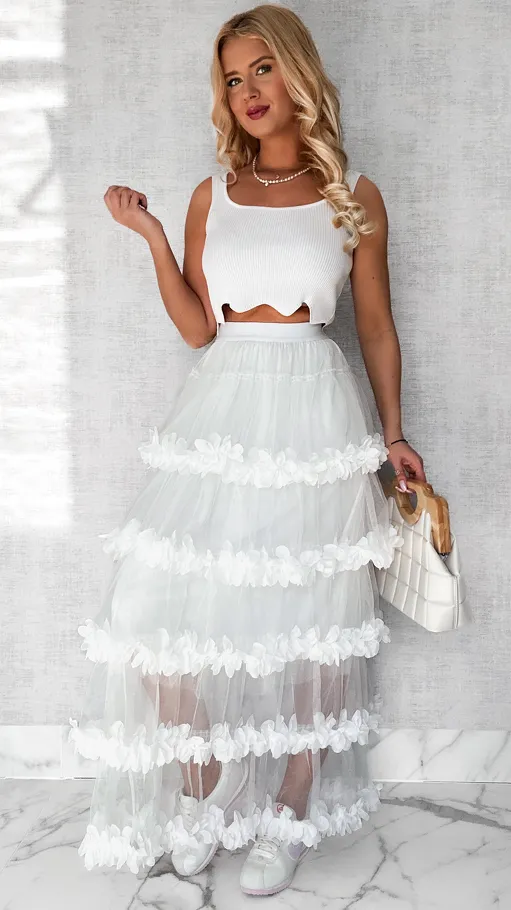 Modna długa spódnica tiulowa z kwiatuszkami ONE SIZE biała - P573