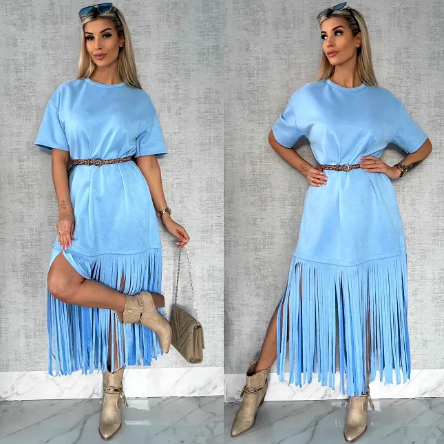 Modna zamszowa sukienka z frędzlami i paskiem ONE SIZE niebieska - R432