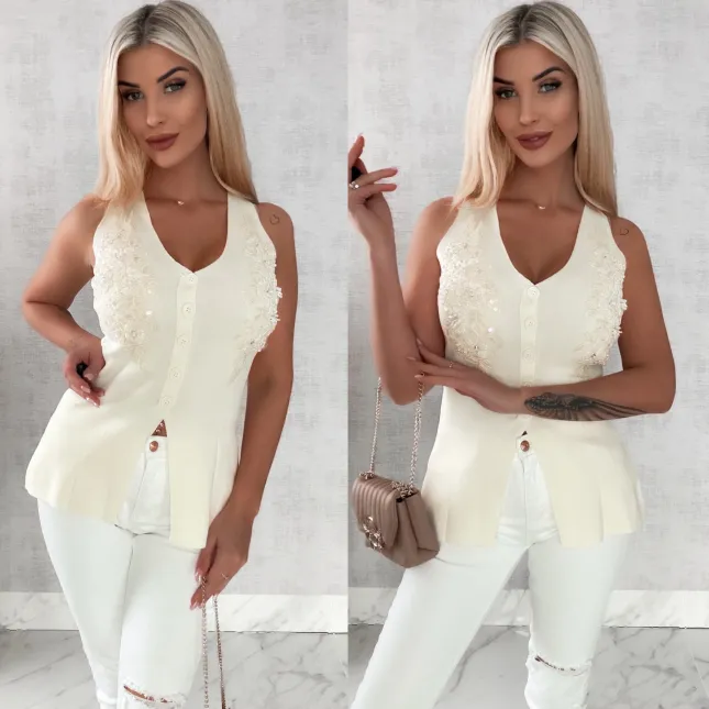 Elegancka dzianinowa kamizelka zdobiona na dekolcie ONE SIZE ecru - R459