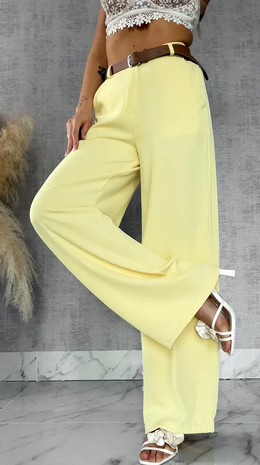 Elegancki żółty komplet z broszką żakiet + spodnie - R547