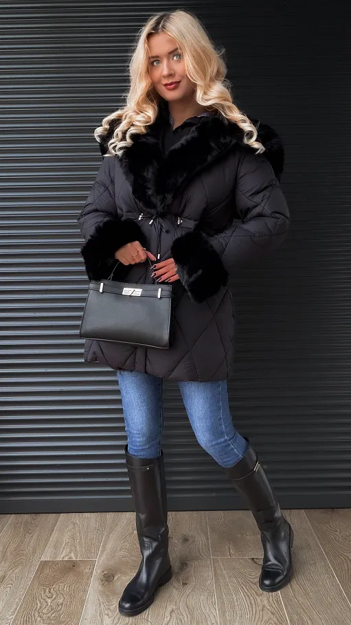 Pikowana czarna kurtka PREMIUM z pięknym futerkiem - M394