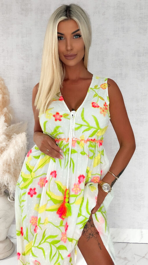 Letnia maxi sukienka w stylu BOHO z neonowymi kwiatami - S217