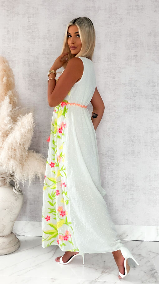 Letnia maxi sukienka w stylu BOHO z neonowymi kwiatami - S217