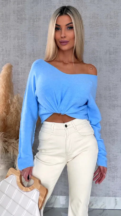 Błękitny sweter na wiosnę w szpic ONE SIZE - R661A