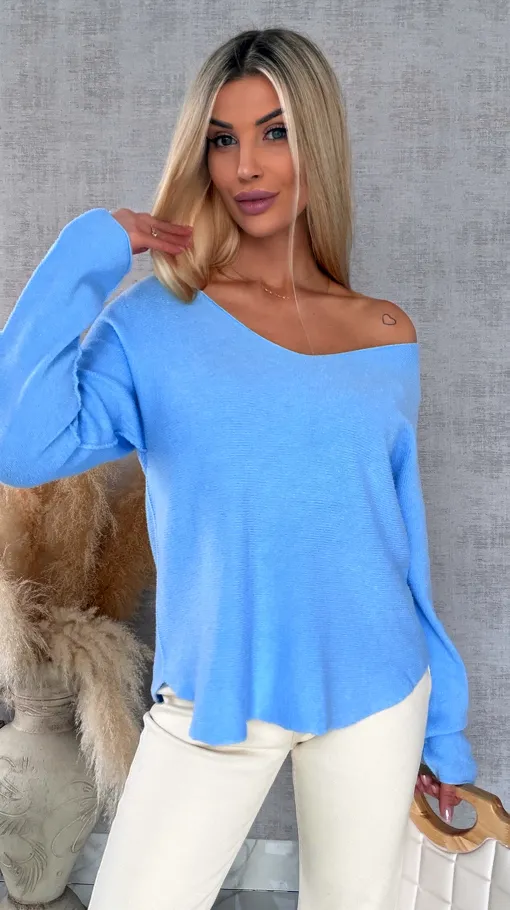 Błękitny sweter na wiosnę w szpic ONE SIZE - R661A