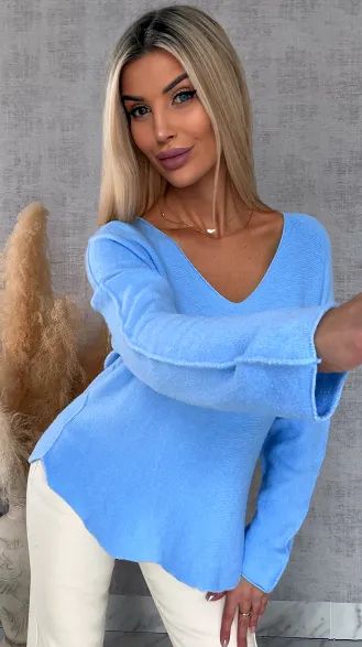 Błękitny sweter na wiosnę w szpic ONE SIZE - R661A