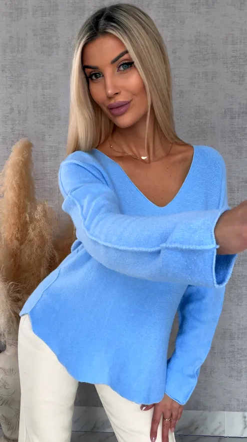 Błękitny sweter na wiosnę w szpic ONE SIZE - R661A