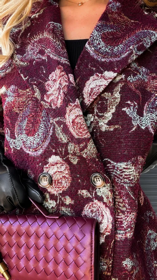 Jesienny bordowy płaszcz haftowany w kwiaty ONE SIZE - R193A