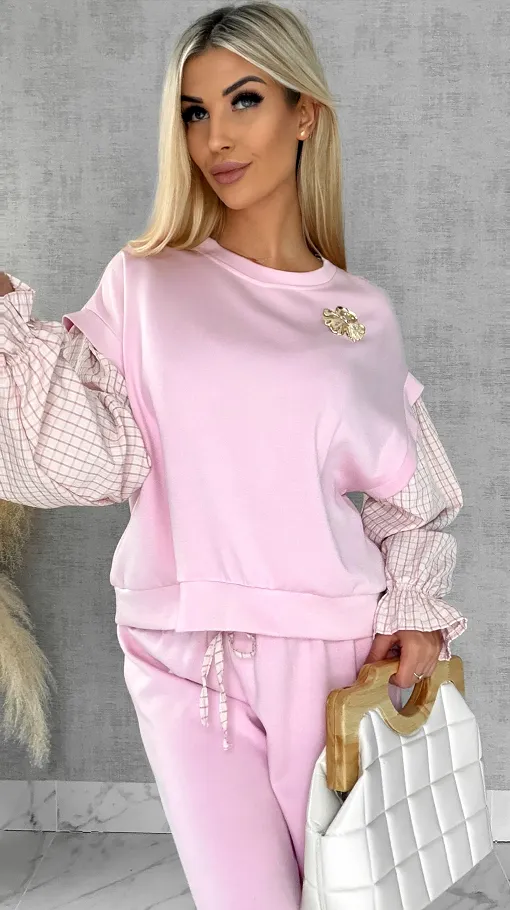Luźna bluza z rękawami w kratkę i broszką ONE SIZE pink - R426