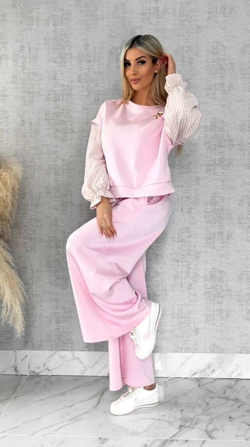 Luźna bluza z rękawami w kratkę i broszką ONE SIZE pink - R426
