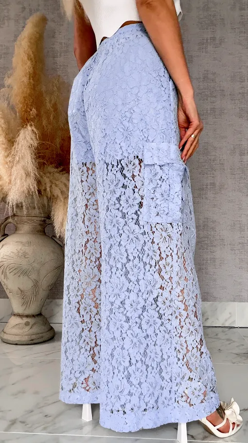 Gipiurowe spodnie w stylu bojówki z kieszeniami ONE SIZE blue - R509