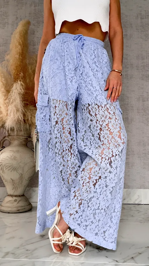 Gipiurowe spodnie w stylu bojówki z kieszeniami ONE SIZE blue - R509