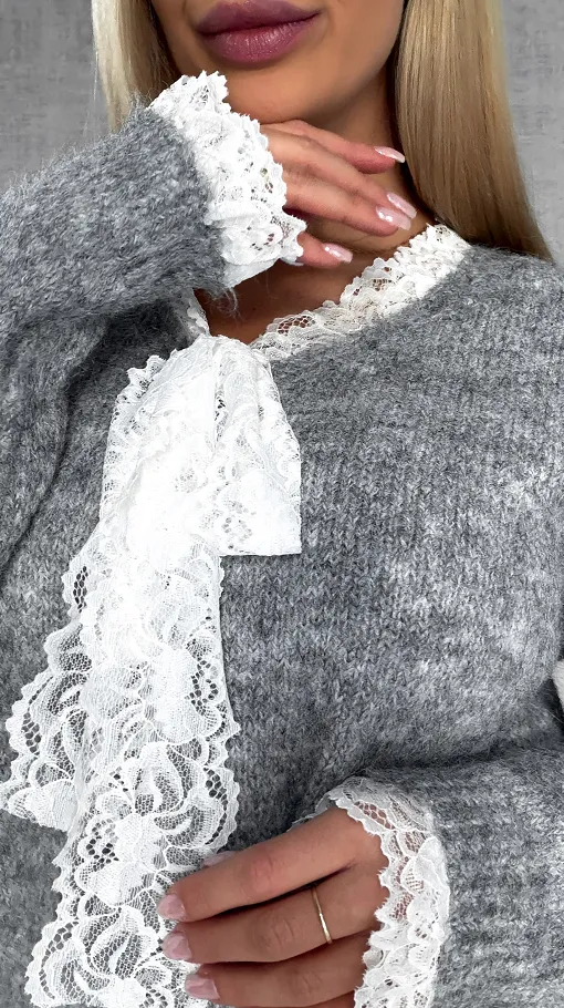 Oryginalny szary sweter na wiosnę z koronkami ONE SIZE - R626