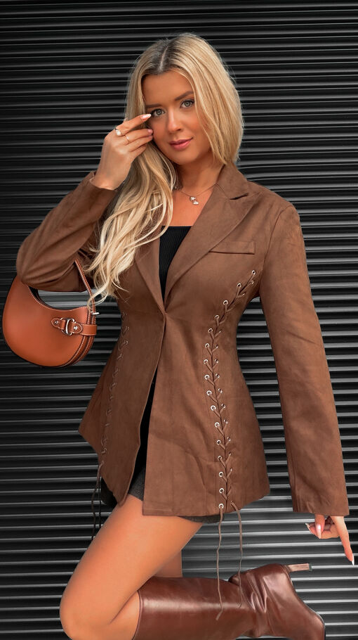 Wyjątkowa zamszowa marynarka z ozdobnymi wiązaniami ONE SIZE camel - S488A