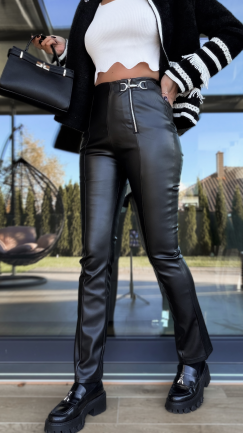 Czarne elastyczne spodnie z eko skóry - R271