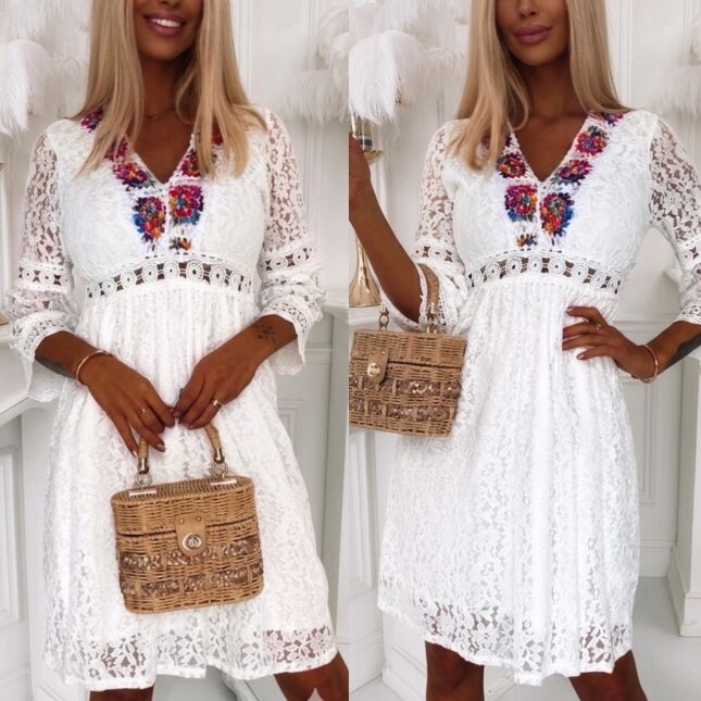 Oryginalna biała sukienka koronkowa w stylu BOHO z kolorowym dekoltem - R767