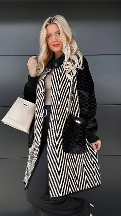 Ciepły elegancki płaszcz ALPAKA w jodełkę ONE SIZE beż - R060A