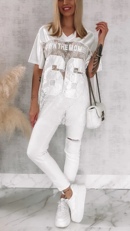 Fantastyczna luźna bluzka koronkowa 66 one size w kolorze białym - R879