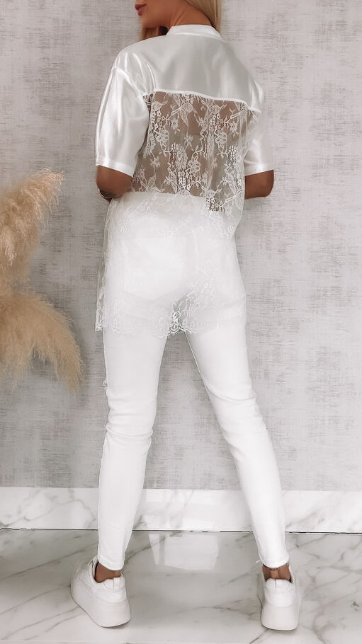 Fantastyczna luźna bluzka koronkowa 66 one size w kolorze białym - R879
