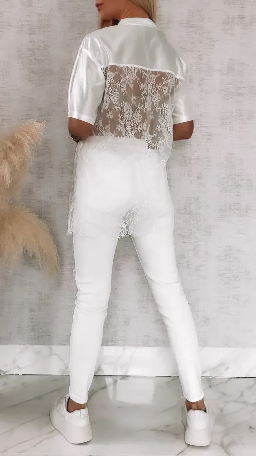 Fantastyczna luźna bluzka koronkowa 66 one size w kolorze białym - R879