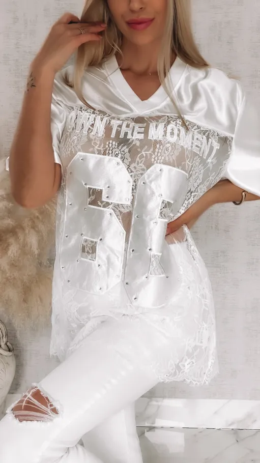 Fantastyczna luźna bluzka koronkowa 66 one size w kolorze białym - R879