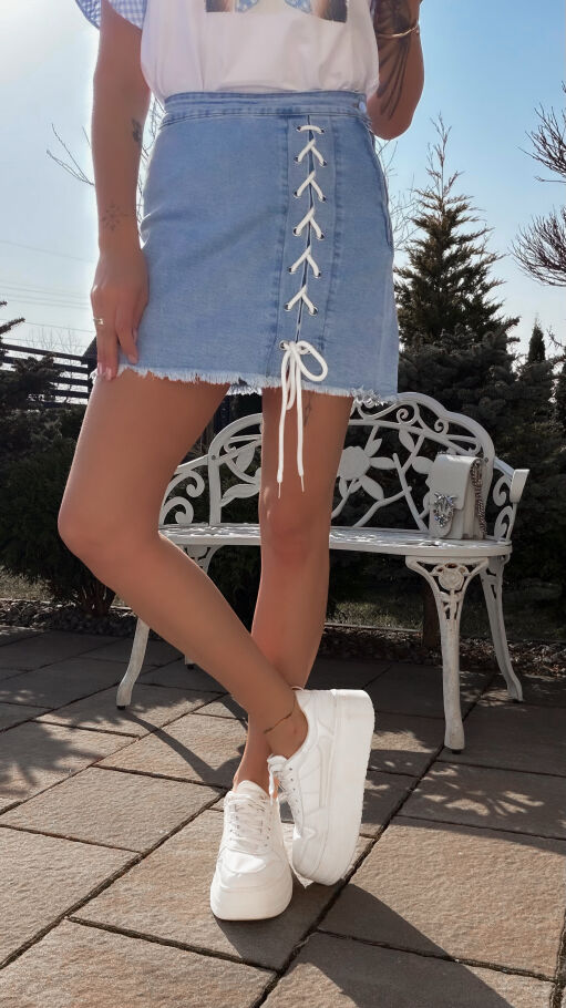 Elastyczna jeansowa spódniczka z wiązaniem BLUE JEANS - R780