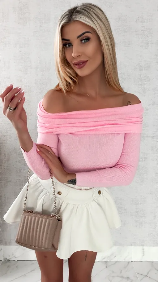 Lekki dzianinowy sweter z dekoltem łódka ONE SIZE różowy - R469A