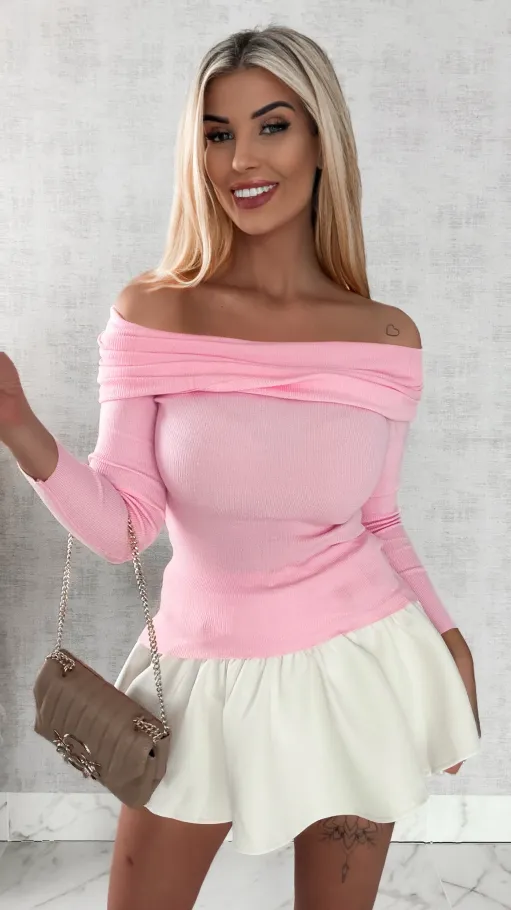 Lekki dzianinowy sweter z dekoltem łódka ONE SIZE różowy - R469A