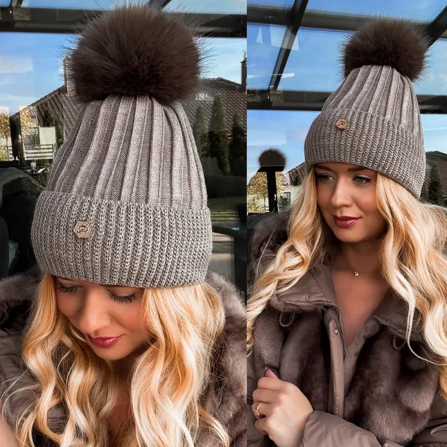 Czapka damska z brokatem FANGO duży pompon produkt polski - R294A