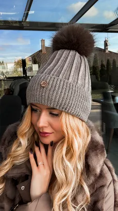 Czapka damska z brokatem FANGO duży pompon produkt polski - R294A