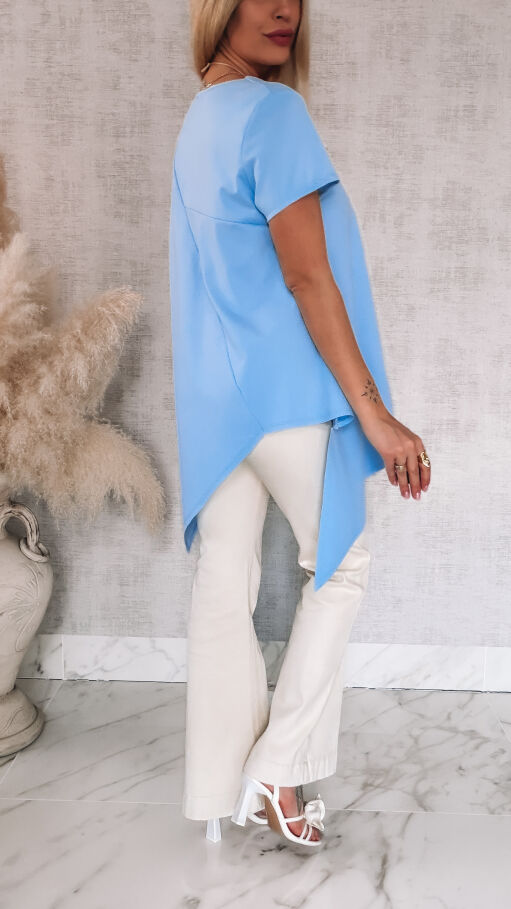 Asymetryczna bawełniana bluzka z naszyjnikiem ONE SIZE niebieska - R825A